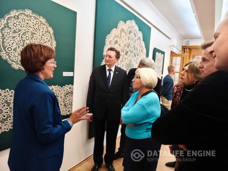 «Ажурное дыхание Севера»: в Братиславе открылась выставка «Вологодское кружево: древнее искусство Русского Севера»