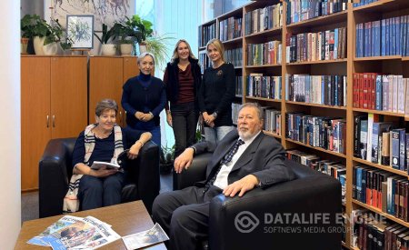 Встреча друзей фонда: издательские планы и личные истории